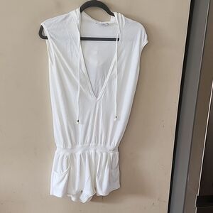 Beautiful Trina Turk Beach ⛱️ Romper XS